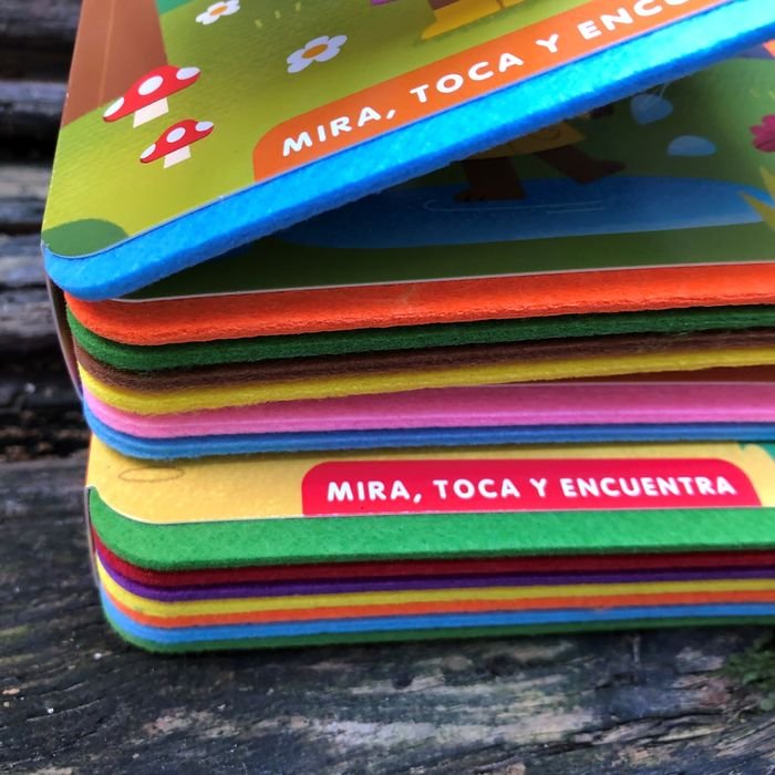 Mira, toca y encuentra. Conejita